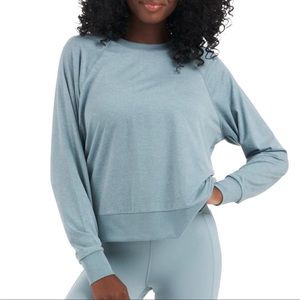 Vuori Long-Sleeve Halo Crew